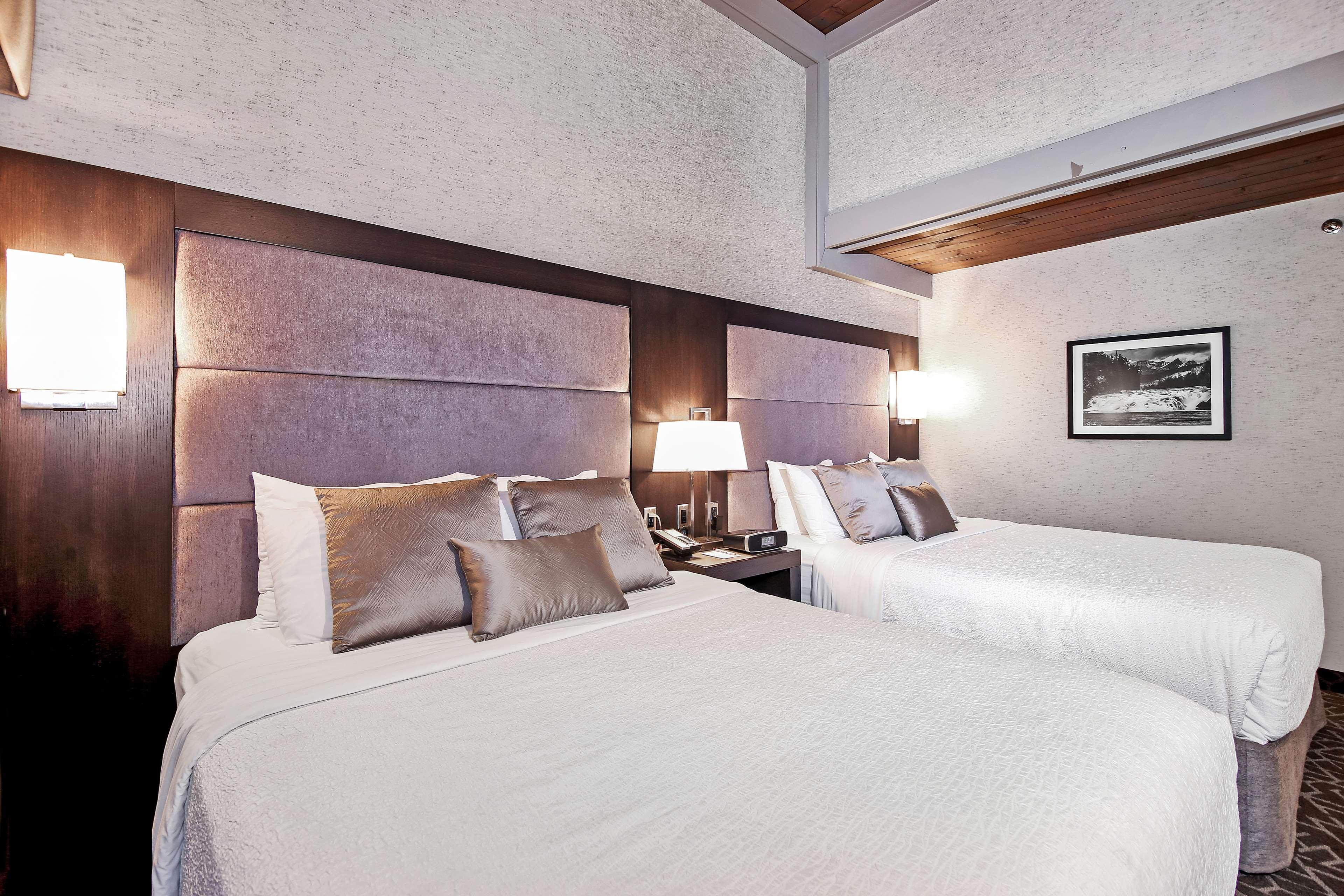 Best Western Plus Banff International Lodge Exterior photo