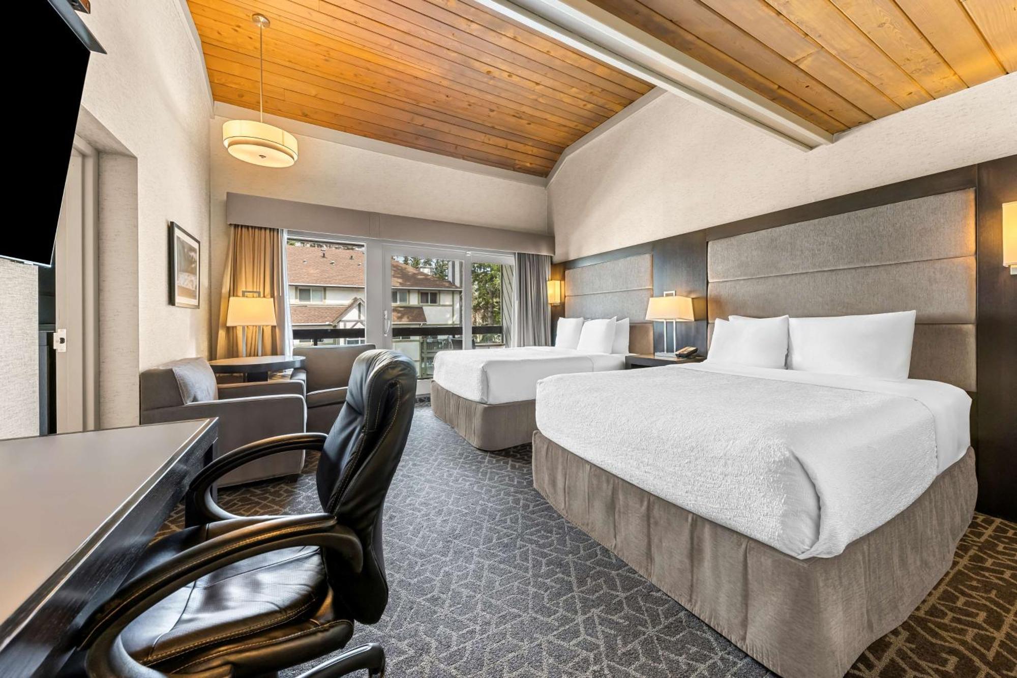 Best Western Plus Banff International Lodge Exterior photo