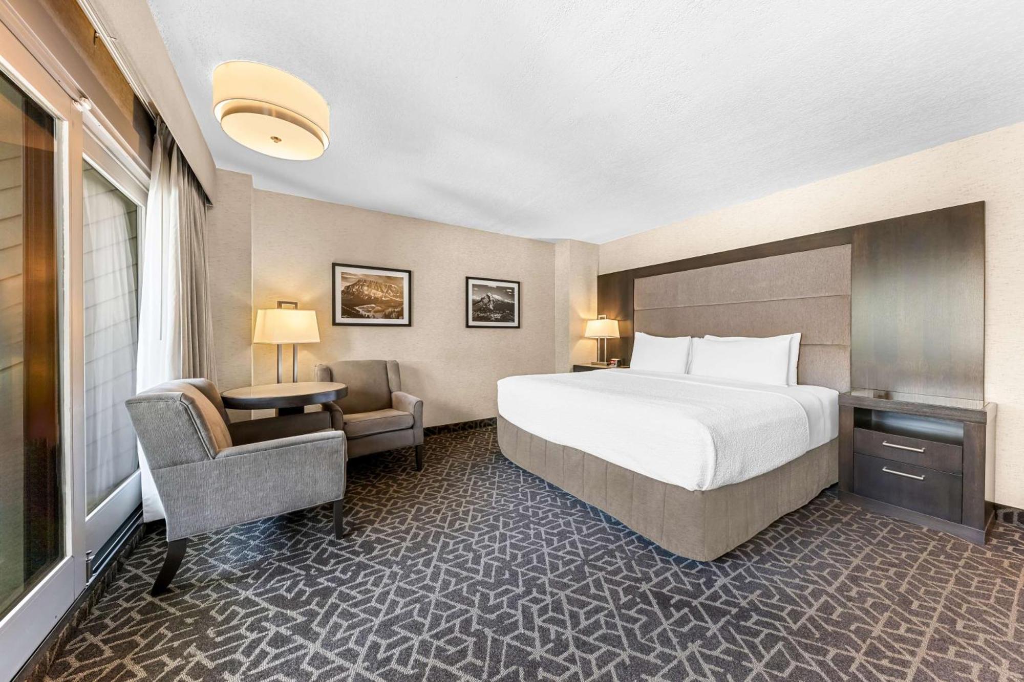 Best Western Plus Banff International Lodge Exterior photo