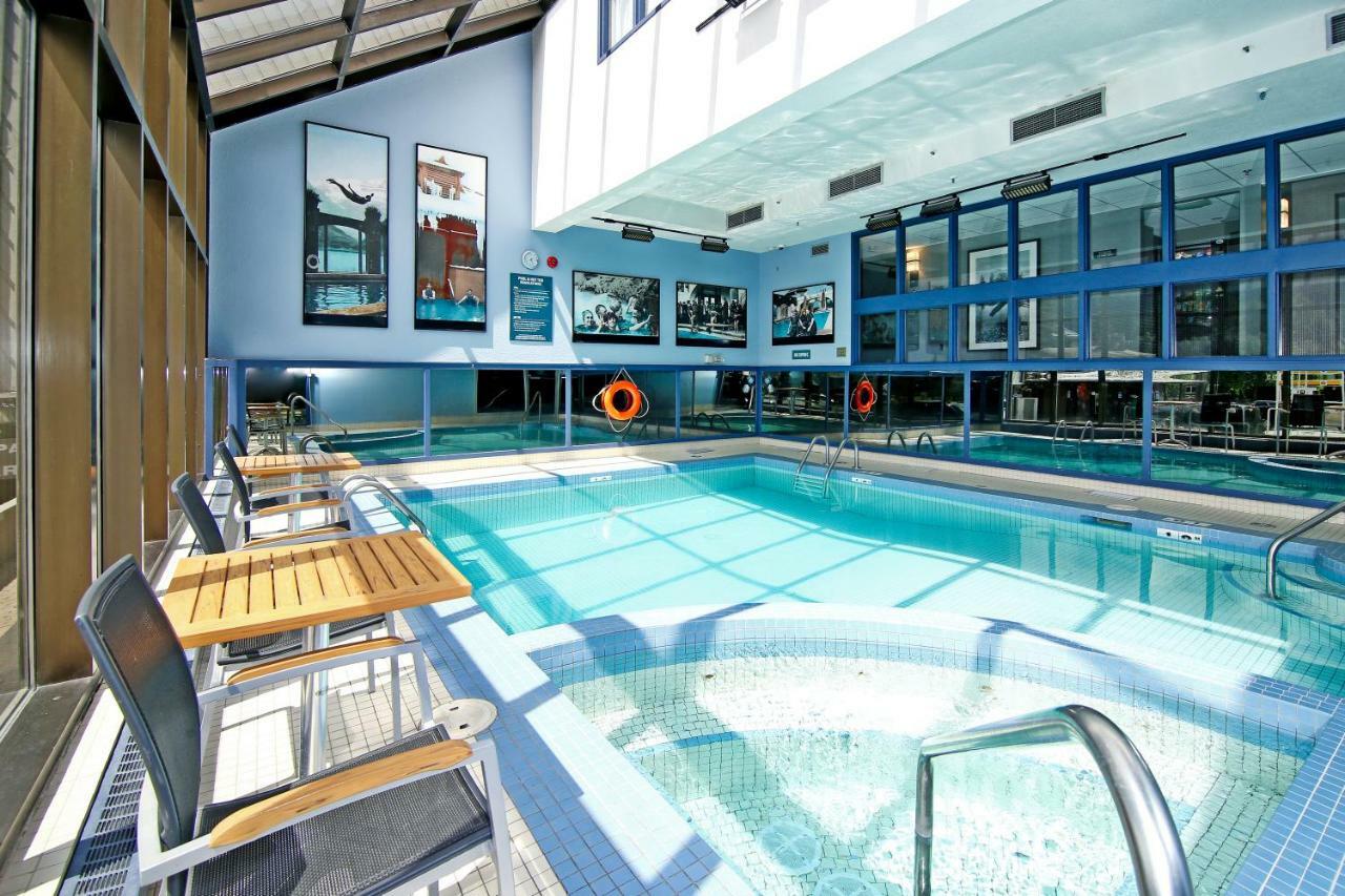 Best Western Plus Banff International Lodge Exterior photo
