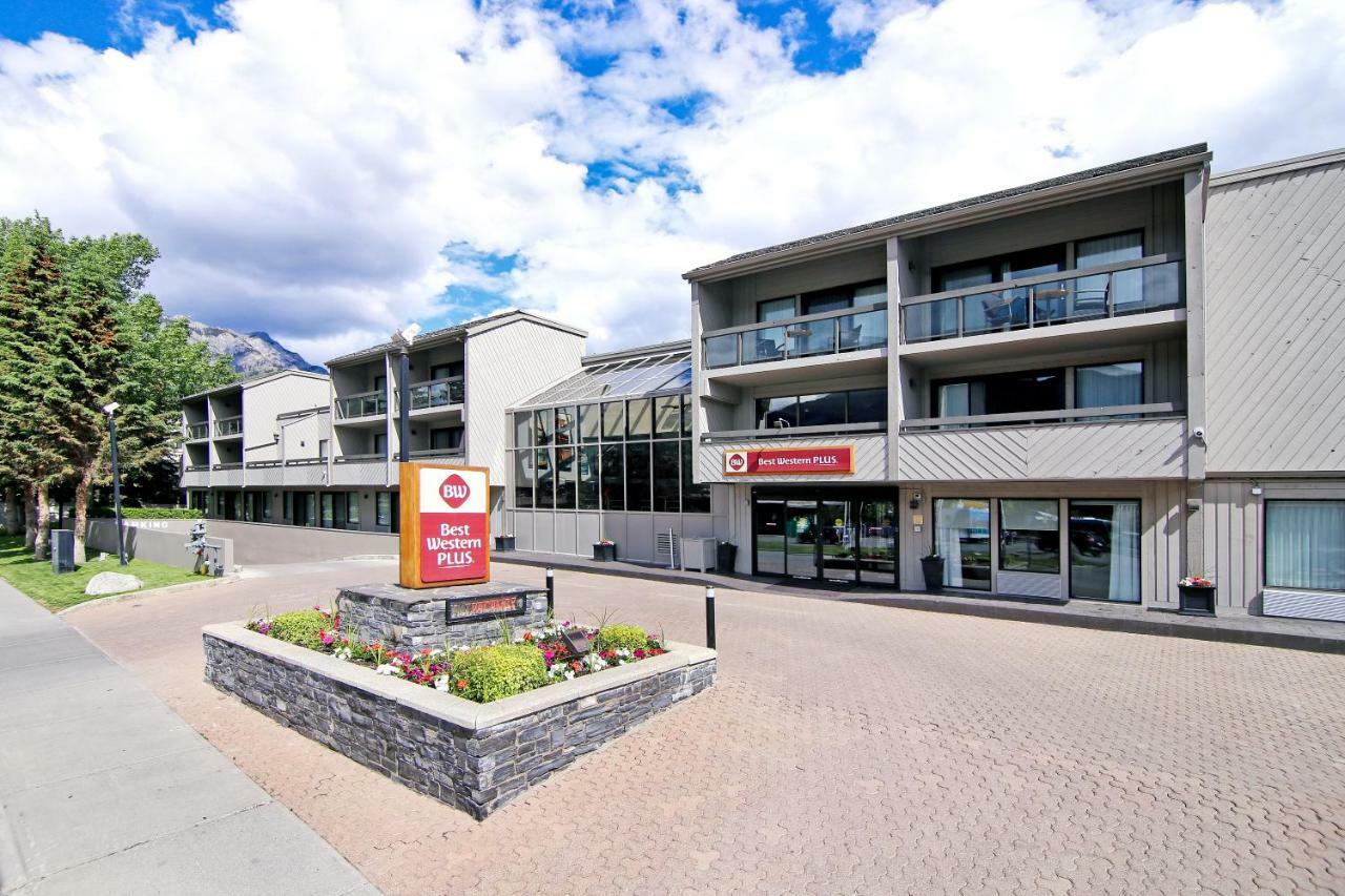 Best Western Plus Banff International Lodge Exterior photo